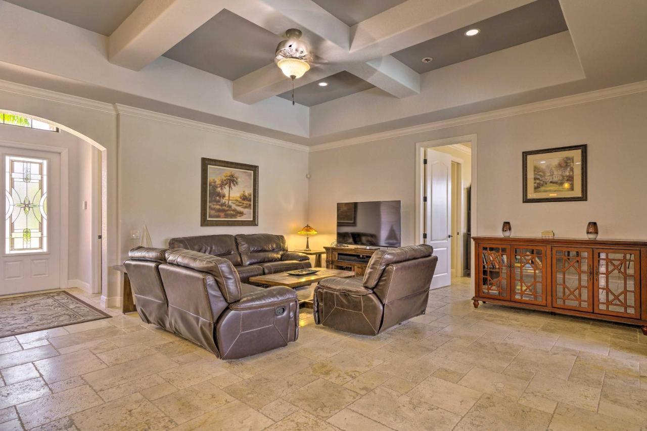 Canalfront Cape Coral Home With Patio And Grill! エクステリア 写真