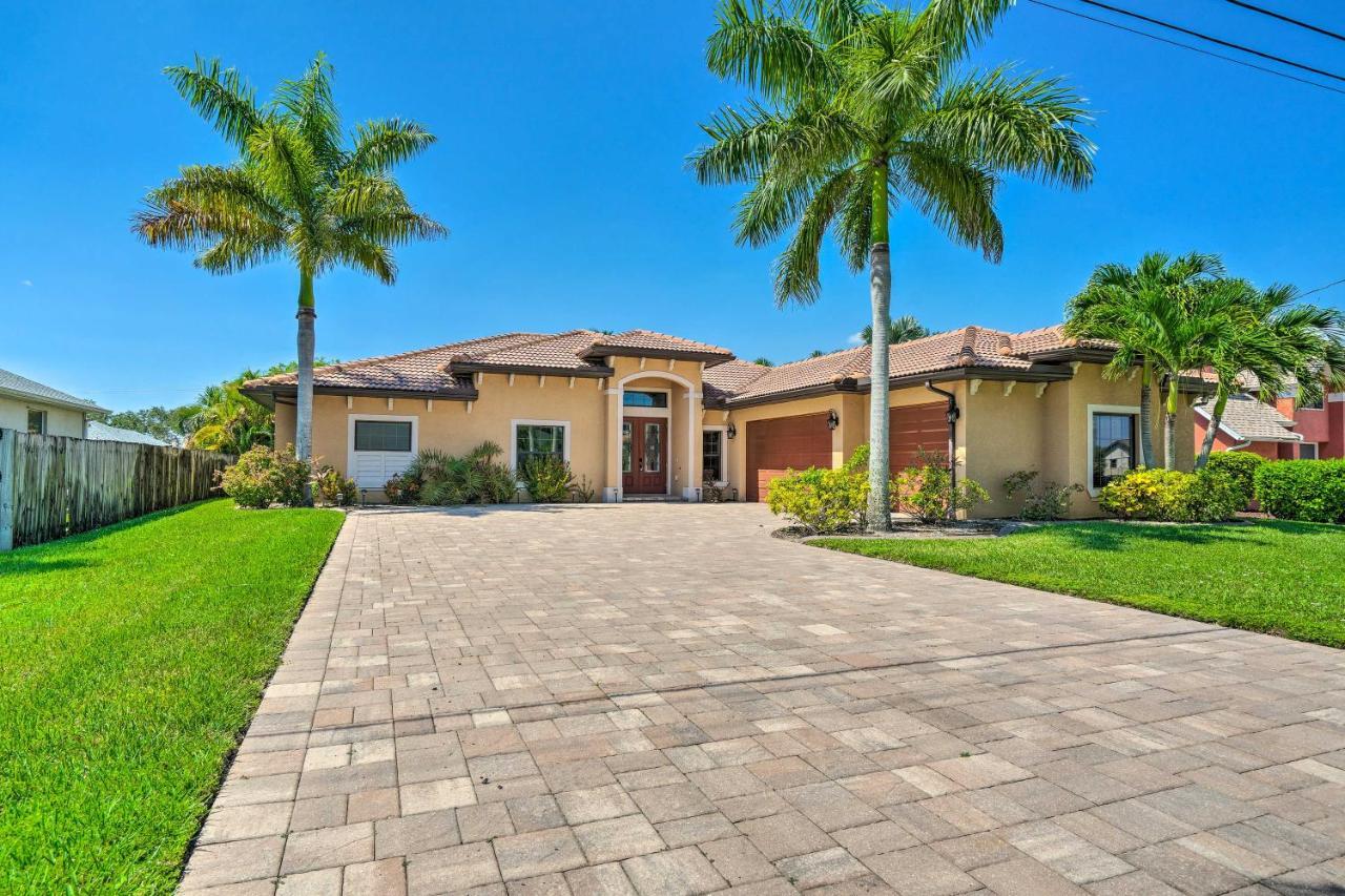 Canalfront Cape Coral Home With Patio And Grill! エクステリア 写真