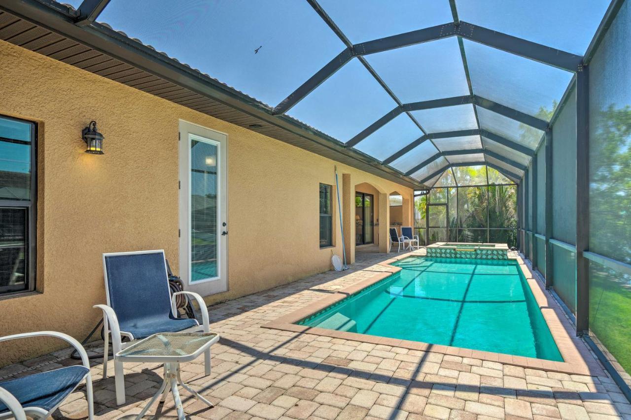 Canalfront Cape Coral Home With Patio And Grill! エクステリア 写真